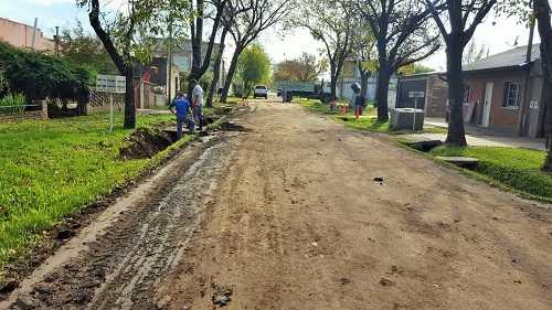 TRABAJOS QUE NO SE DETIENEN - Son continuas las tareas del gobierno de la ciudad en el arreglo de calles