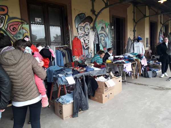 Feria en el Ferrocarril de Esperanza una buena iniciativa a visitarla y no olvidar un alimento para colaborar