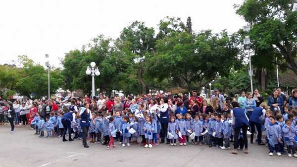 Jardin Nucleado N°147 Como todos los años presentes para recordar a nuestra Bandera y a su creador, Manuel Belgrano