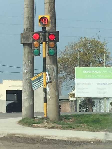 Se comienza a cumplir la propuesta de Andrea Martínez para mejorar el tránsito en la ciudad.