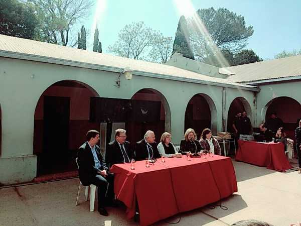Escuela Secundaria en el Barrio La Orilla se abrieron las licitaciones