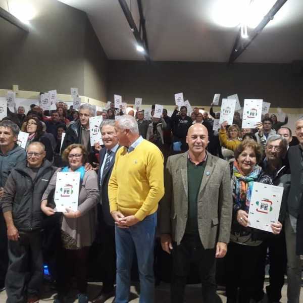 Participamos en San Carlos Sud de la entrega de 4 viviendas y el anticipo para otras 2 nos comentó Marcelo Della Porta