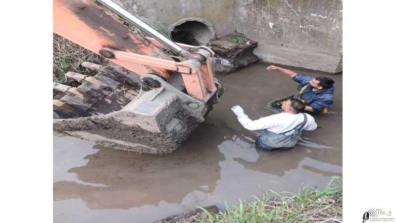 Municipalidad continua con los mantenimientos de canales de la ciudad