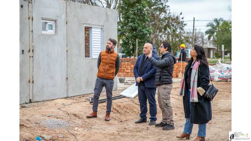 8 viviendas que se construyen en el barrio Norte, a partir de un convenio entre la Municipalidad de Esperanza y UPCN.