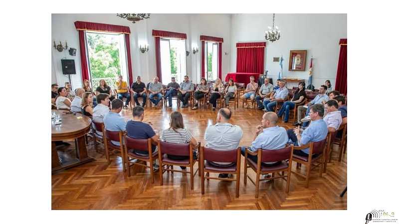 Intendentes y presidentes comunales de la región se reunió con funcionarios del Ministerio de Salud y la diputada provincial Jimena Senn (VER MAS FOTOS)