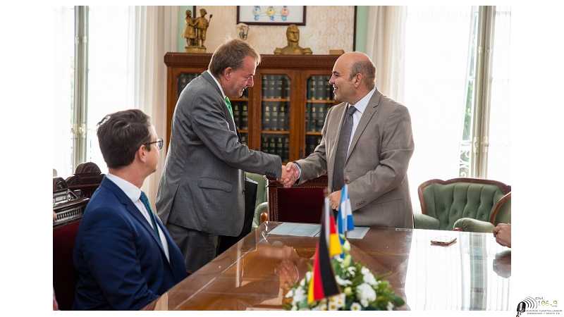 En el marco de los 150 años de la Asociación Alemana “Deutscher Verein”, recibimos la visita del embajador de Alemania en Argentina, Dieter Lamlé.(7 fotos )