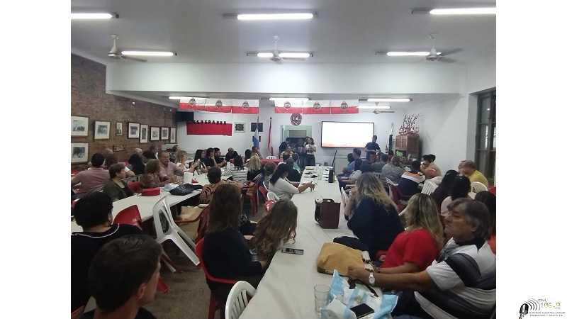 Asamblea plenaria en la sede del Comité 
