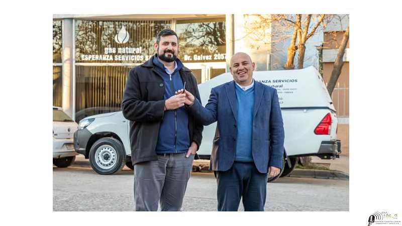 Presentamos la nueva camioneta 0 km adquirida por Esperanza Servicios SAPEM con fondos propios