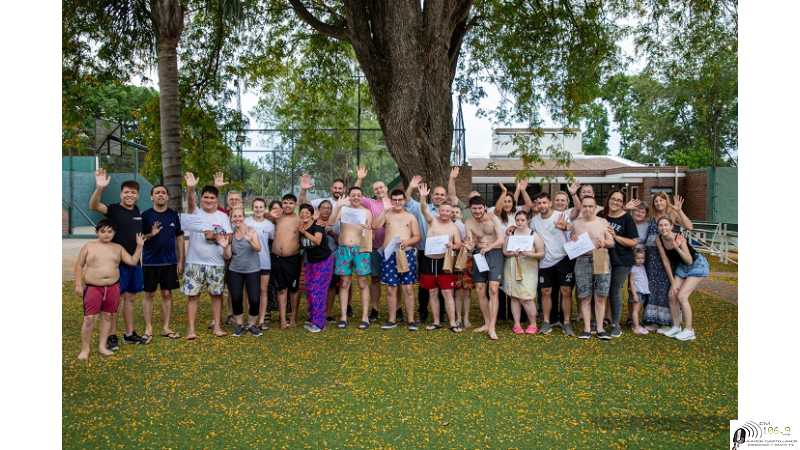 Yo también juego programa municipal .realizó cierre de fin de año ( ver aqui 14 fotos)