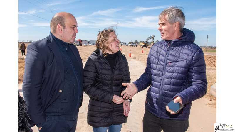 Autoridades municipales y provinciales recorrieron la obra de pavimentación del desvío en Ruta Provincial Nº 70