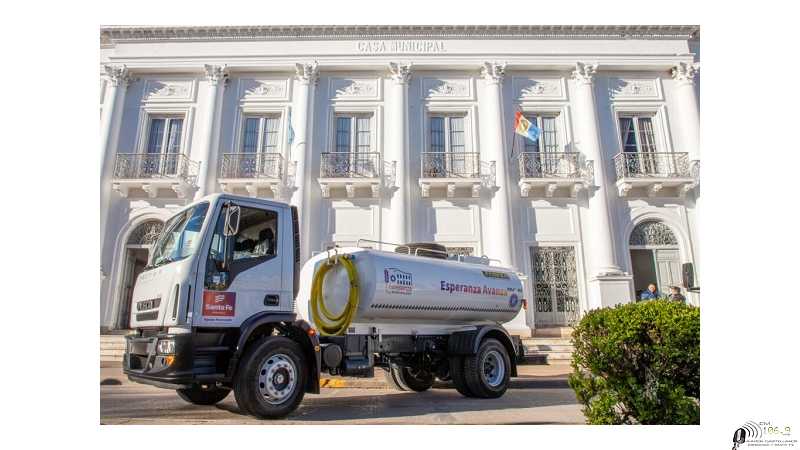 La municipalidad invirtió $150.000.000 en la compra de un camión regador 0 km